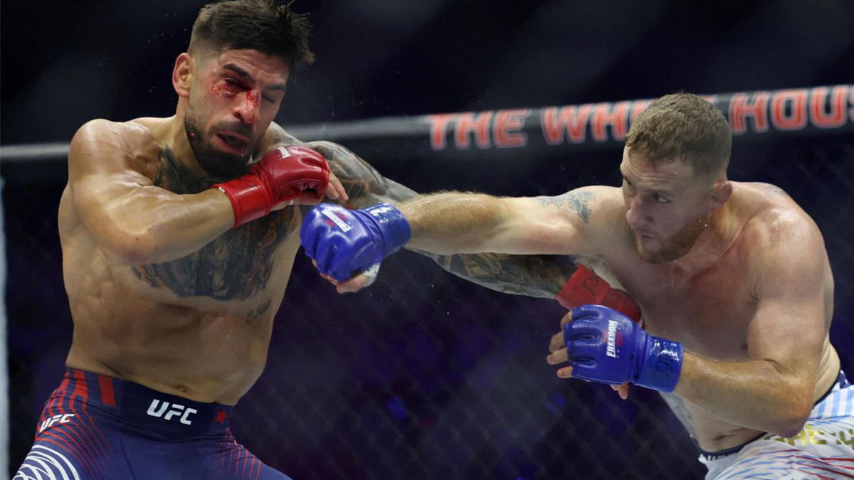 JUSTIN GAETHJE VENCE A ILIA TOPURIA EN UNA PELEA BRUTAL
