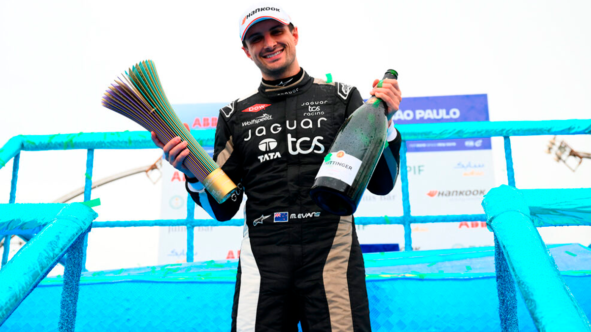 MITCH EVANS DEJA EL EQUIPO JAGUAR 