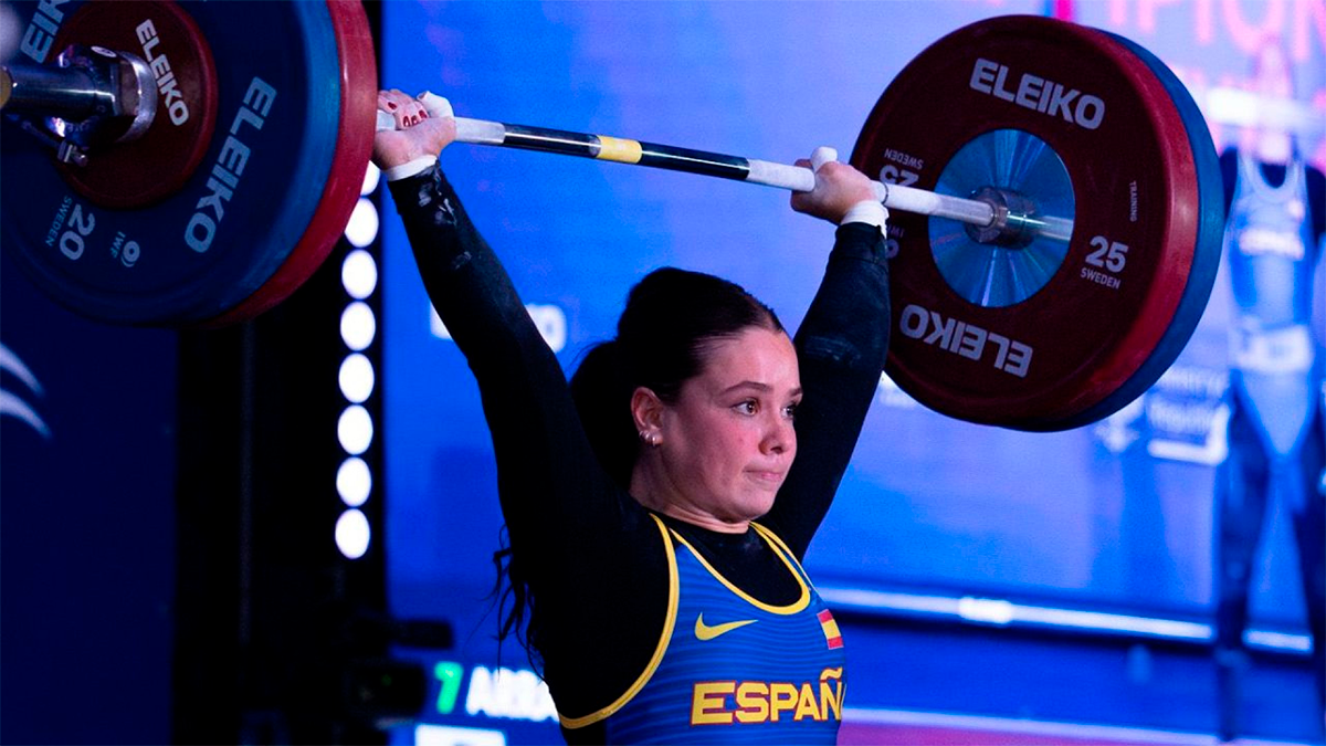 NAROA ARRASATE OBTIENE RÉCORD NACIONAL EN HALTEROFILIA