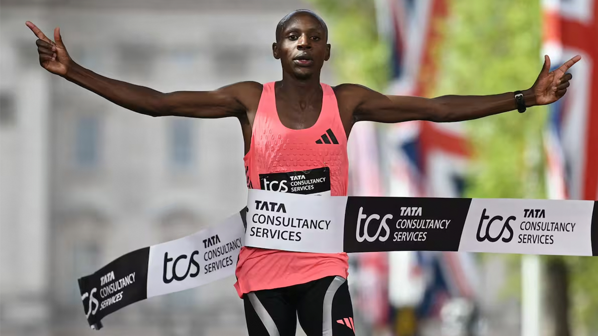 SEBASTIAN SAWE HACE UN MARATÓN EN MENOS DE DOS HORAS